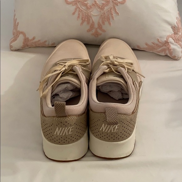 Nike Air Max Thea - Picture 3 of 8